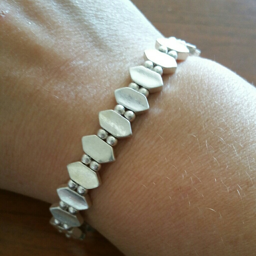 Silver stretch bracelet
